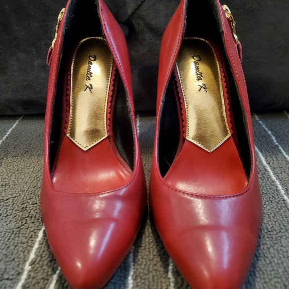 Hot Red Heels 👠 🔥 - Picture 2 of 5